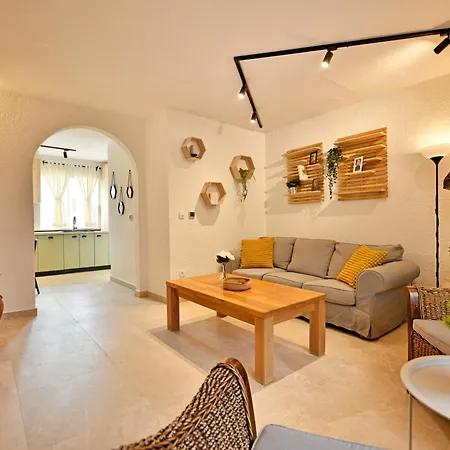 My Casa Vento - Spacious House With Garden, Bbq And Parking Ferienhaus