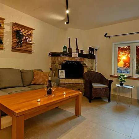 My Casa Vento - Spacious House With Garden, Bbq And Parking Poreč