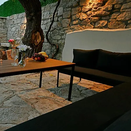 Ferienhaus My Casa Vento - Spacious House With Garden, Bbq And Parking Poreč