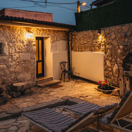 My Casa Vento - Spacious House With Garden, Bbq And Parking Ferienhaus Poreč