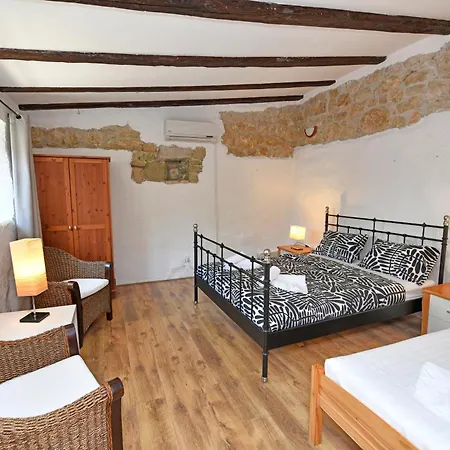My Casa Vento - Spacious House With Garden, Bbq And Parking Ferienhaus Poreč