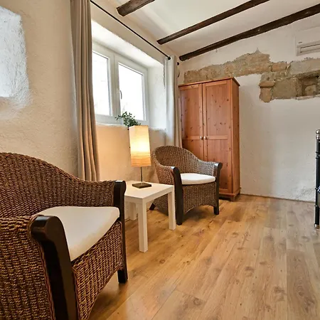 My Casa Vento - Spacious House With Garden, Bbq And Parking Ferienhaus Poreč