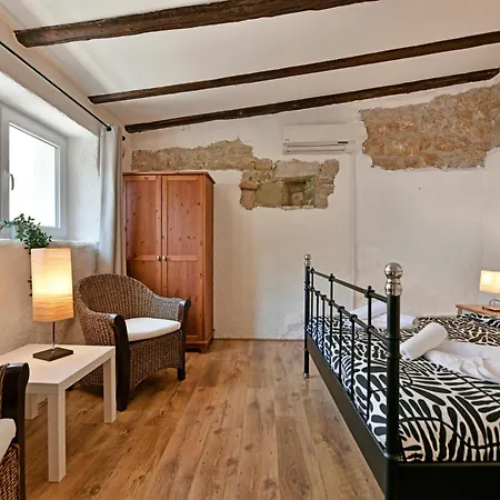 Ferienhaus My Casa Vento - Spacious House With Garden, Bbq And Parking Poreč